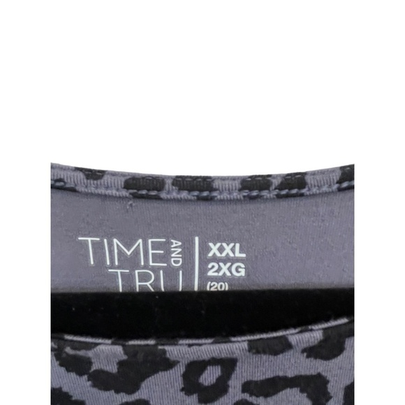 Time And Tru Plus Size Long Sleeve Grey Animal Print Stretch Knit Dress Size 2X - Picture 2 of 4